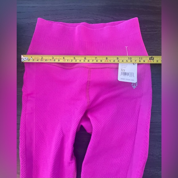 SALE‼️ NWT Free People Free Throw 7/8 Legging in Mexican Sage - Picture 5 of 8